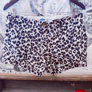 Old Navy Everyday Leopard Print Shorts
